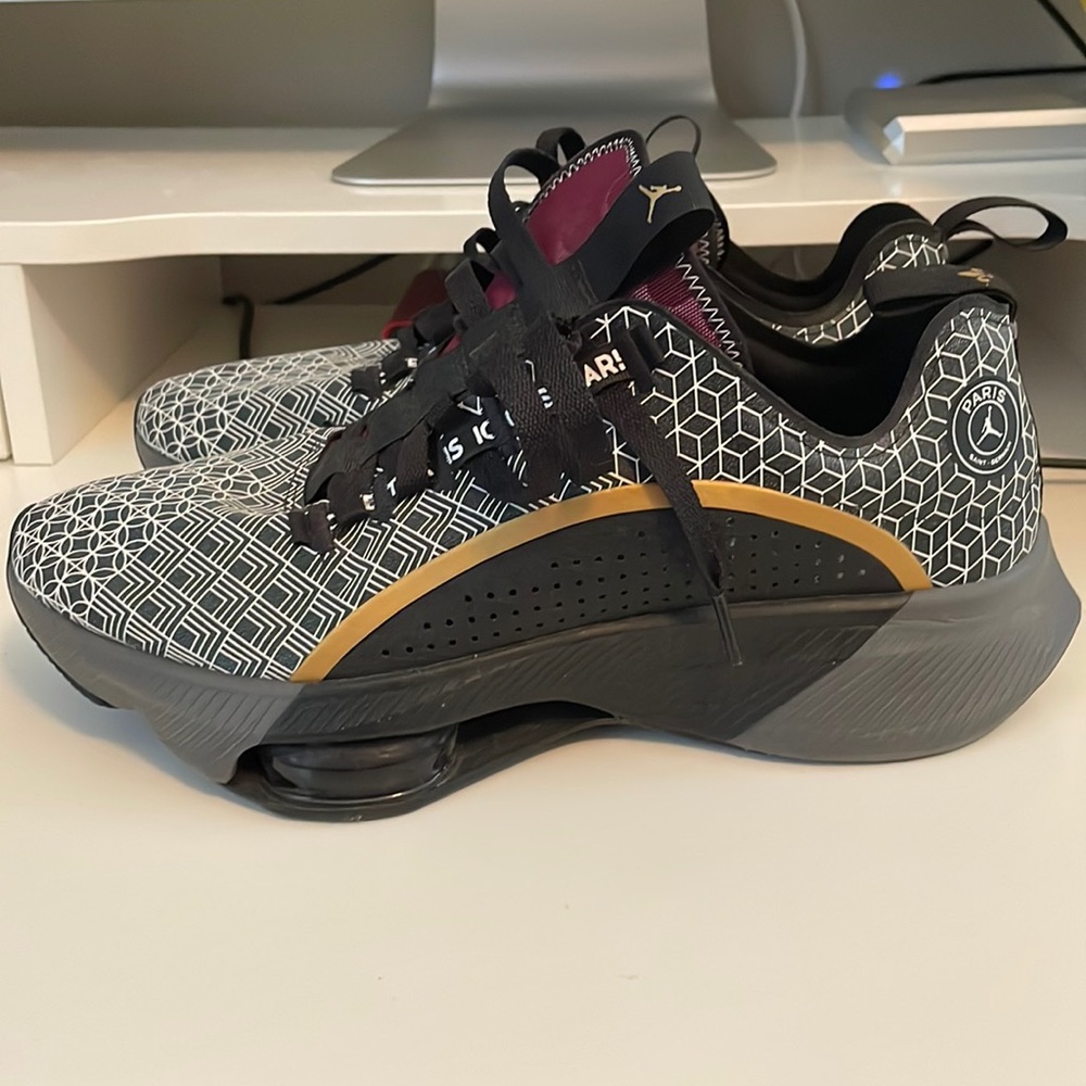 JORDAN AIR ZOOM X PARIS SAINT-GERMAIN  RENEGADE 'BLACK BORDEAUX'